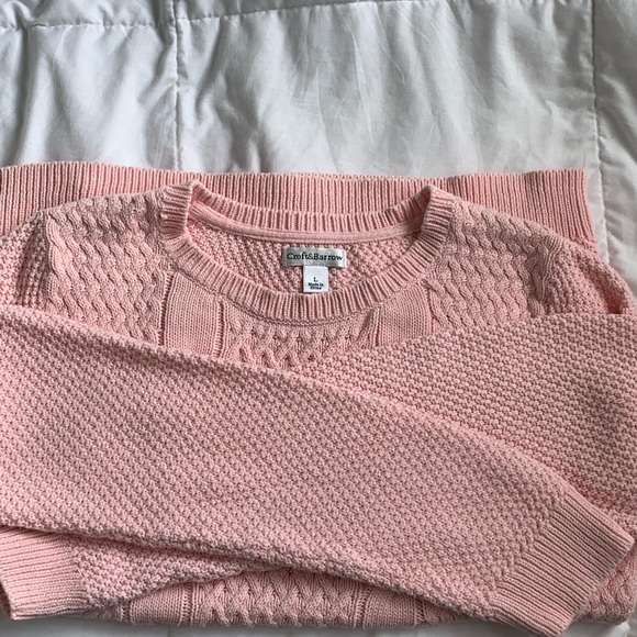 Large Pink Knit Sweater Perfect for bonfires - Picture 4 of 5